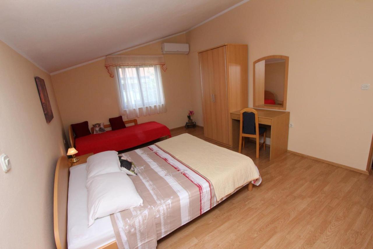 Rooms And Apartments Dino 罗维尼 外观 照片